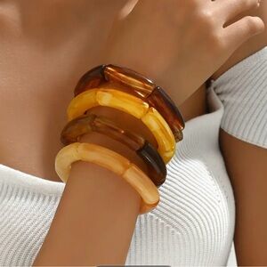 4 pc set Resin stretchy Bracelet Set